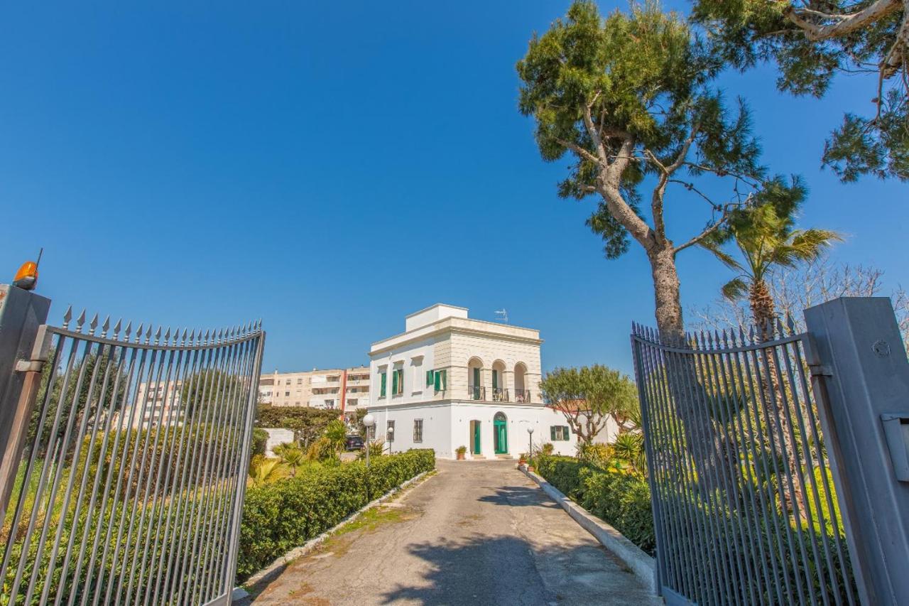 Appartamento La Casa Di Lucrezia Brindisi Esterno foto